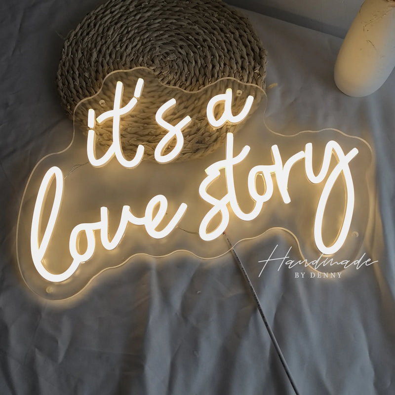 Néon Mural « It's a Love Story » Blanc Chaud, 38 x 29 cm, vue complémentaire 6
