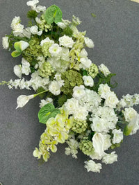 Fleurs pour Arche de Mariage, Rangée Florale 60, 100 ou 200 cm, coloris blanc et vert clair, hortensias