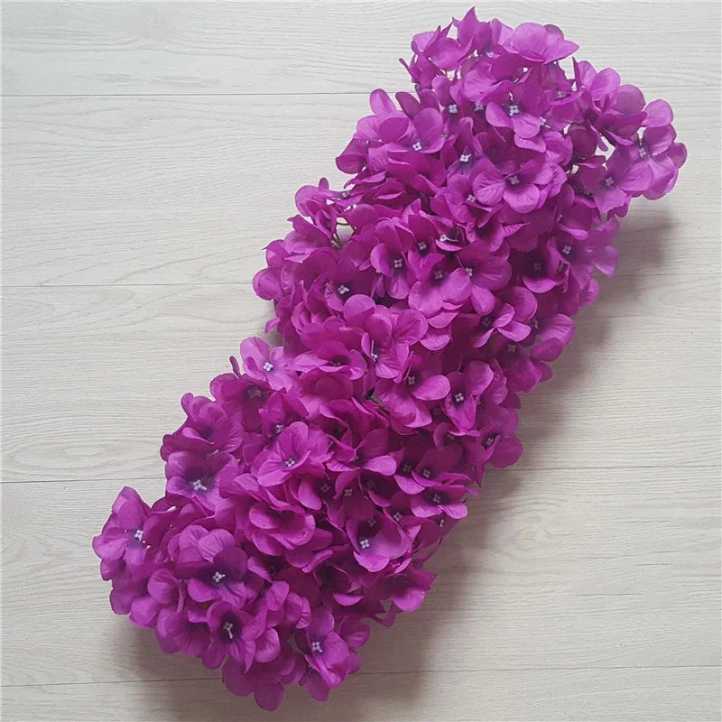 Rangée de Fleurs Artificielles Hortensias et Pivoines, coloris violet foncé, hortensias