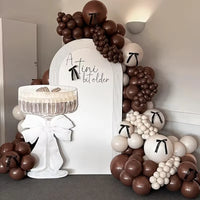 Kit Arche de Ballons Marron Chocolat et Blanc Sable, vue d'ensemble