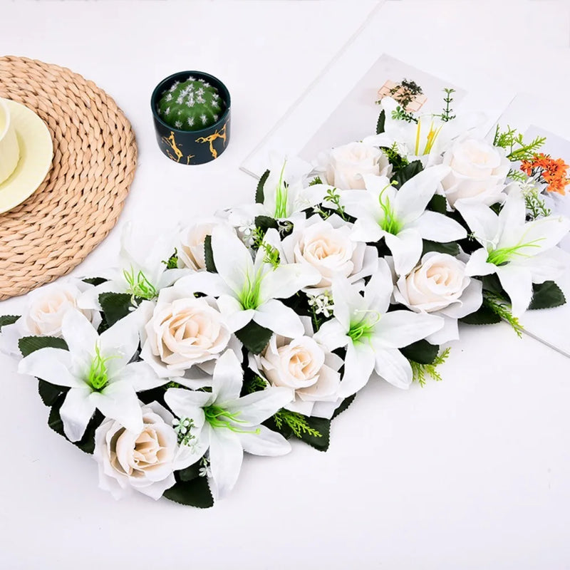 Mur de Fleurs Artificielles, Rangée de Roses et Lys, coloris blanc et ivoire