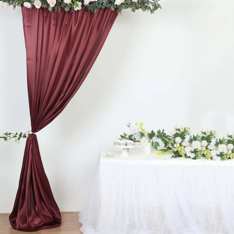 Toile de Fond Mariage en Satin, Poche à Tringle, coloris bordeaux
