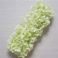 Rangée de Fleurs Artificielles Hortensias et Pivoines, coloris vert pâle, hortensias
