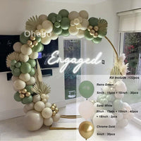 Kit Arche de Ballons Vert Sauge et Sable, vert sauge, blanc sable et or chromé, 132 pièces