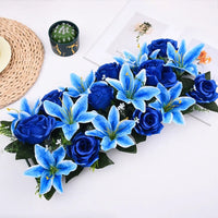 Mur de Fleurs Artificielles, Rangée de Roses et Lys, coloris bleu roi et bleu ciel