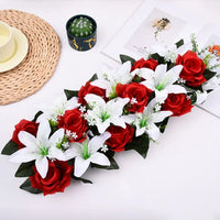 Mur de Fleurs Artificielles, Rangée de Roses et Lys, coloris rouge et blanc